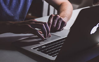 【战术拆解】杰伦布朗最后时刻被换下，球迷都懂了：关键镜头被切走